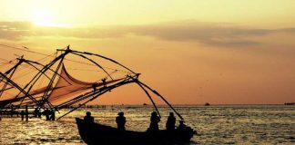 Pakistan Caught Indian fishermen